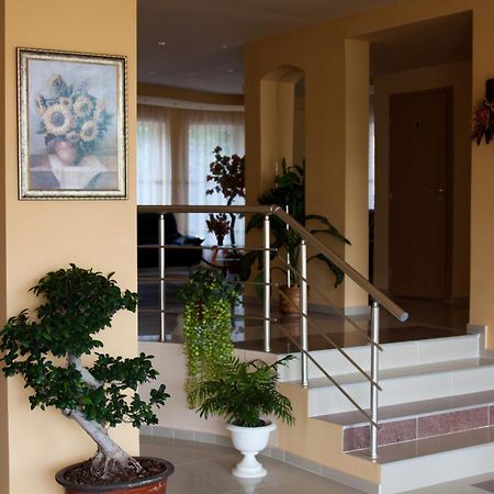 Family Hotel Mimosa Tsarevo Exterior photo