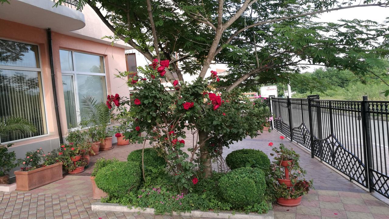 Family Hotel Mimosa Tsarevo Exterior photo