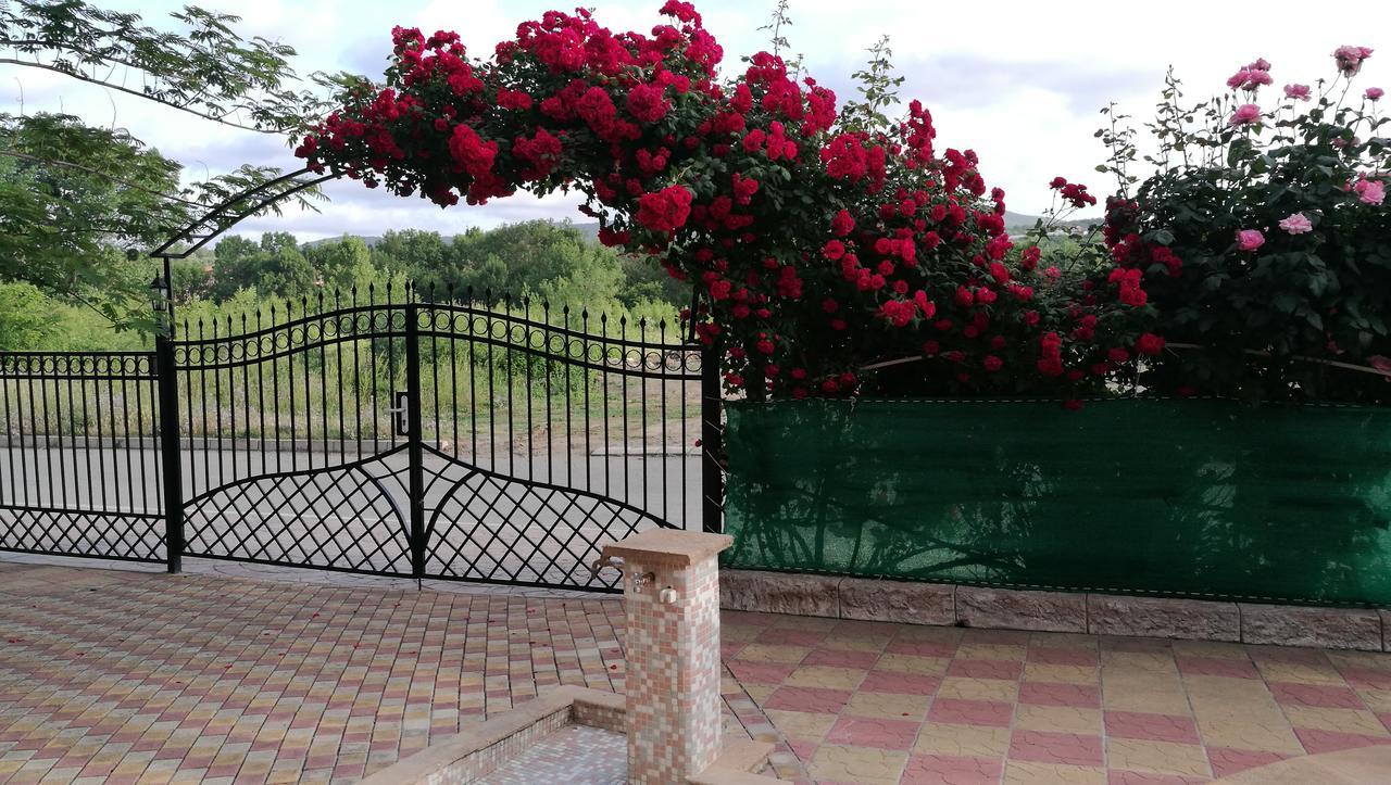 Family Hotel Mimosa Tsarevo Exterior photo
