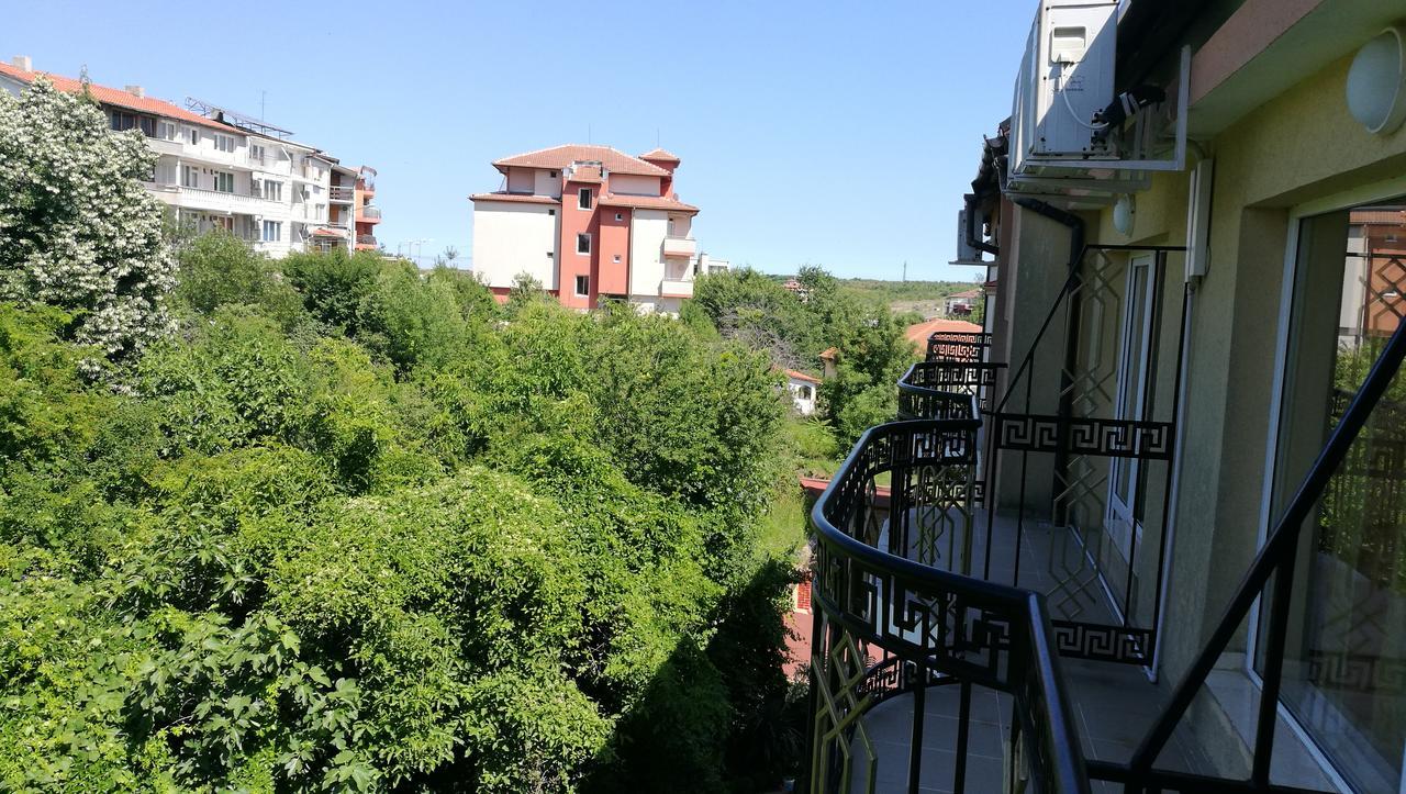 Family Hotel Mimosa Tsarevo Exterior photo