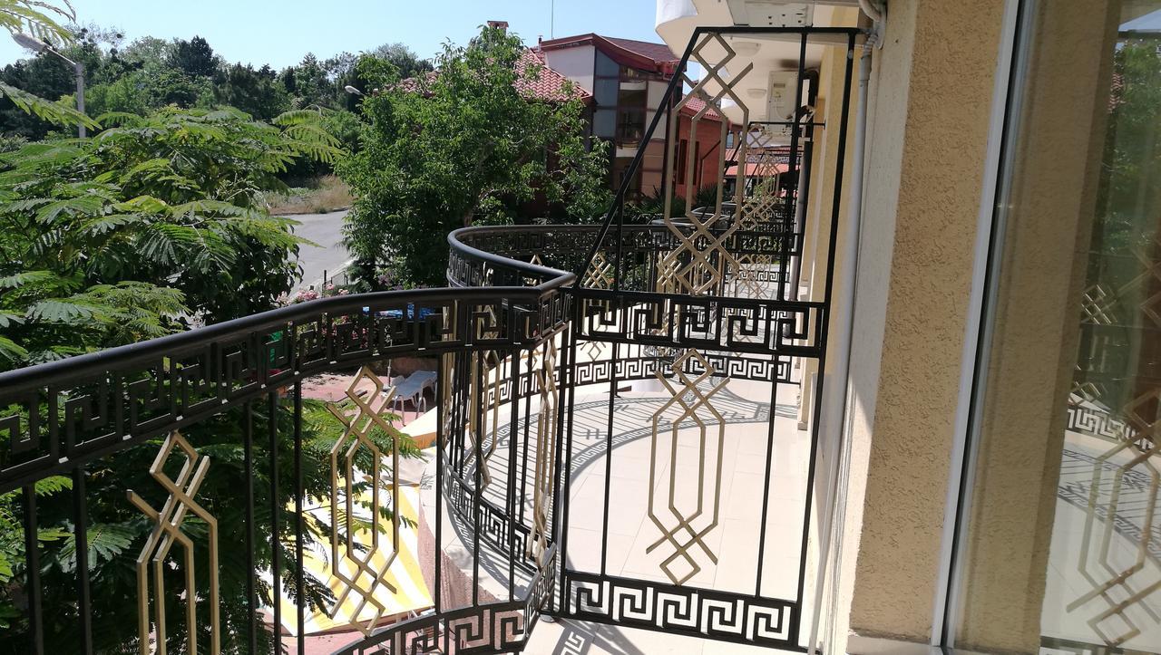 Family Hotel Mimosa Tsarevo Exterior photo