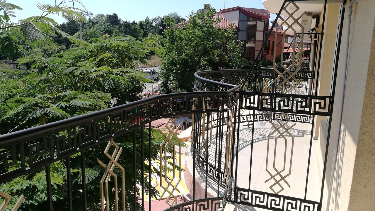 Family Hotel Mimosa Tsarevo Exterior photo