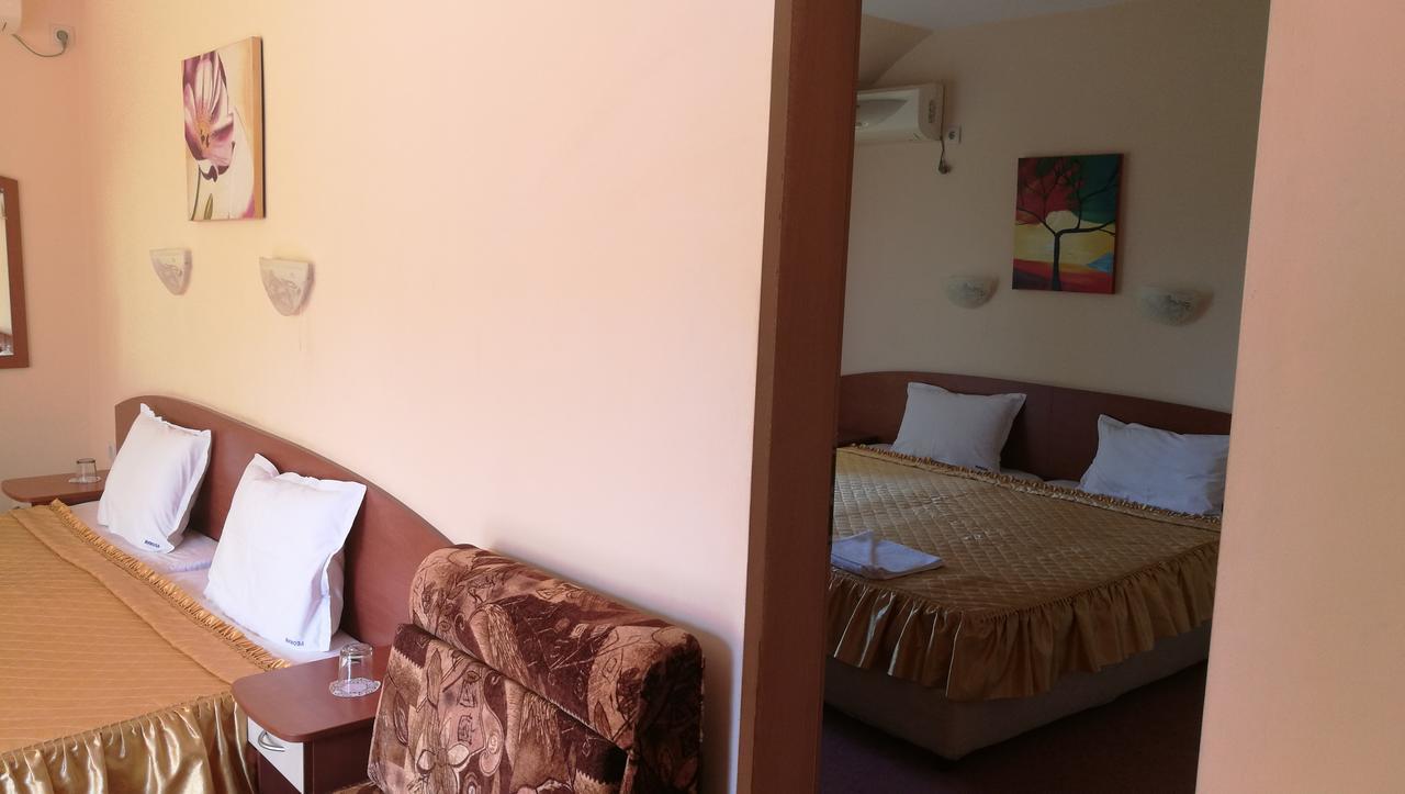Family Hotel Mimosa Tsarevo Exterior photo